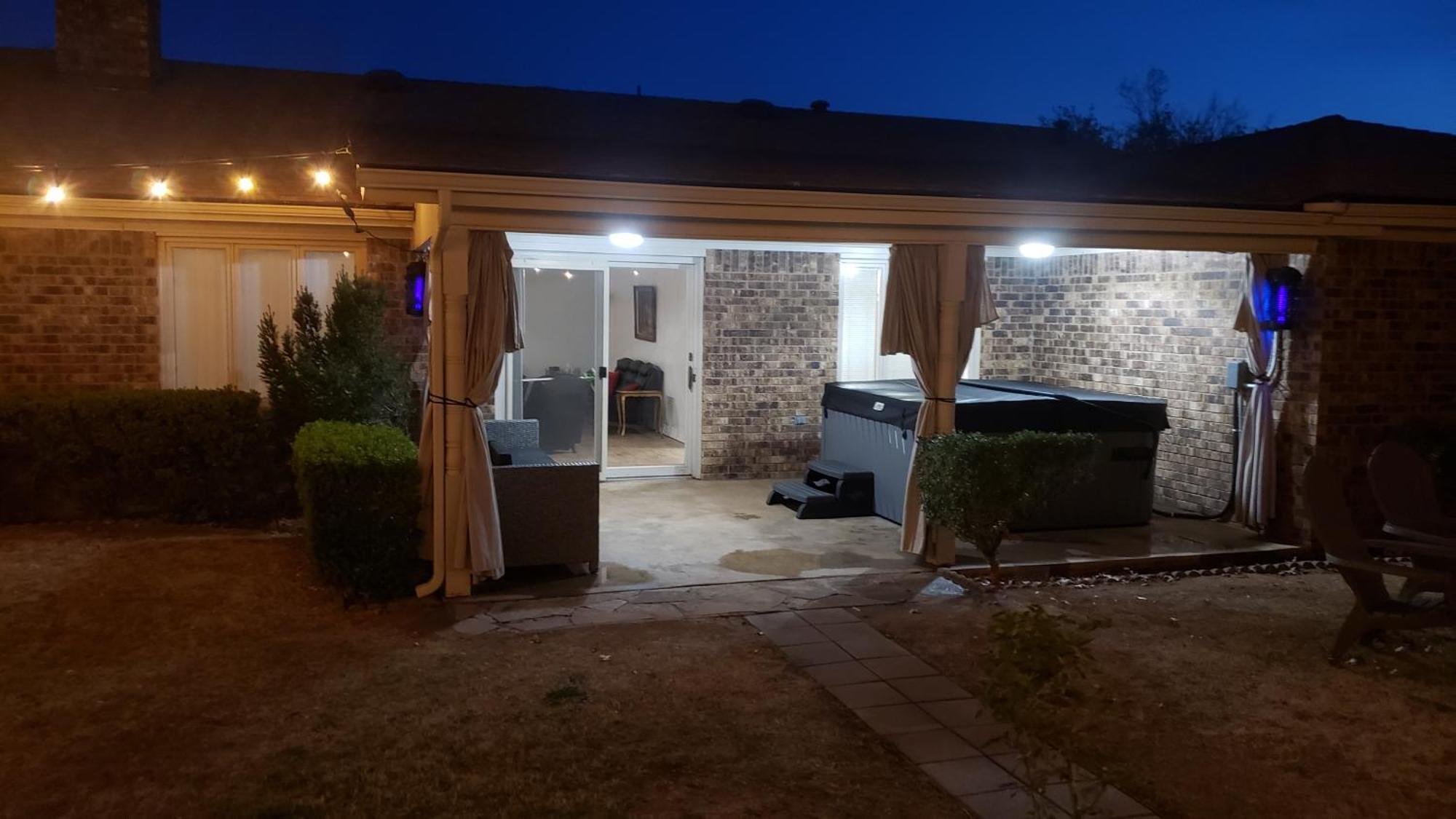 Hot Tub, Privacy, Sleeps 11 & Tons Of Space! Lubbock Exteriör bild